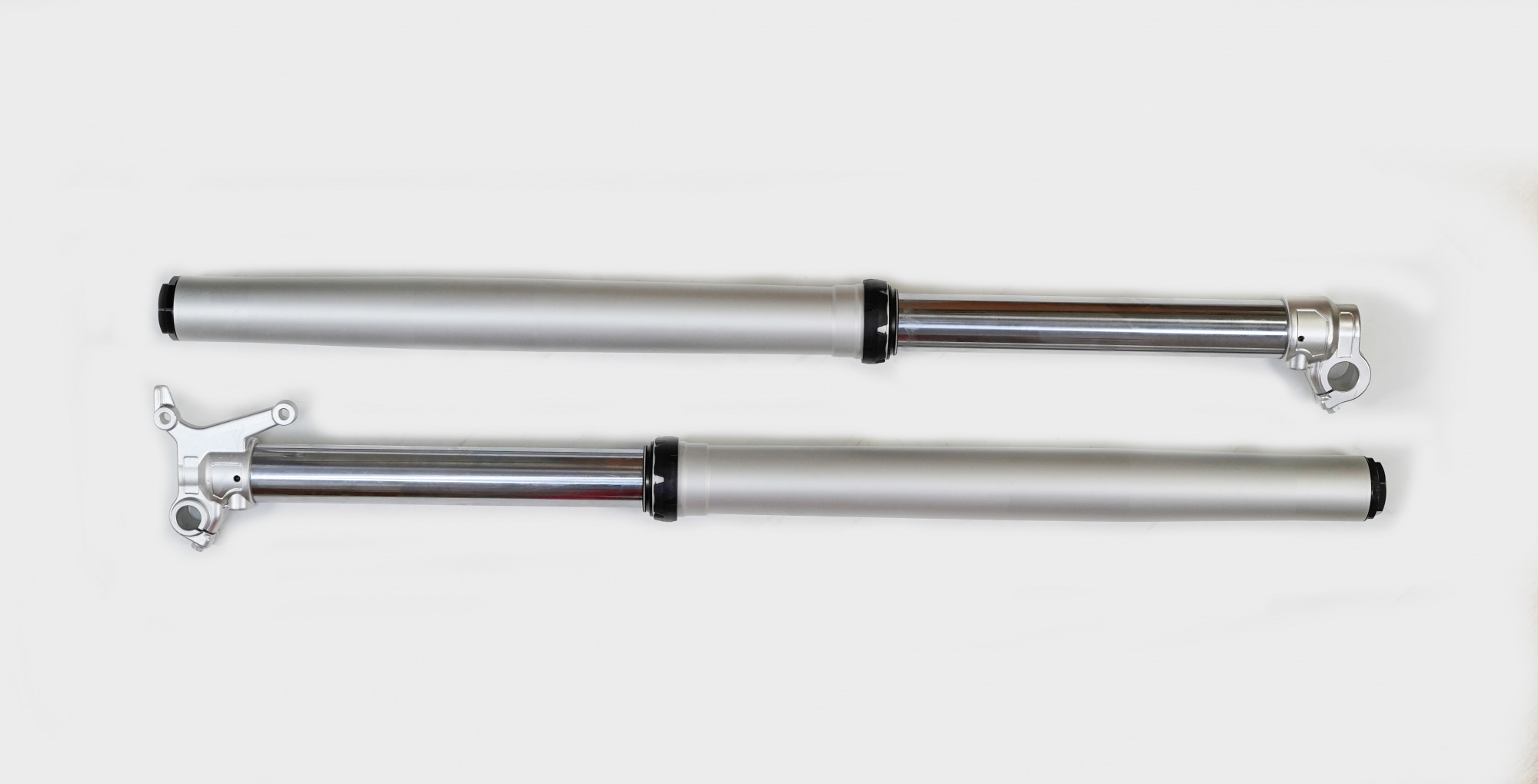 Амортизаторы передние