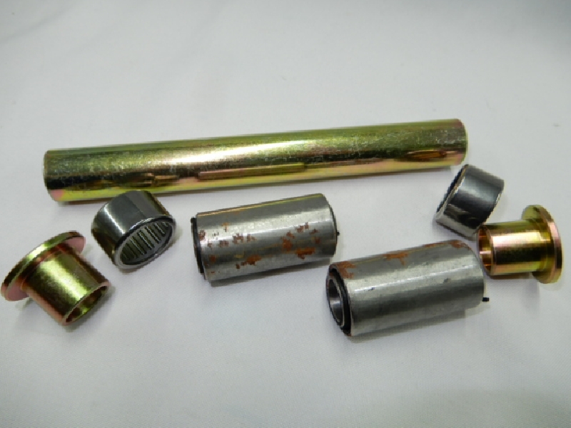 Сайлентблоки , подшипники ,втулки, ремкомплекты маятника