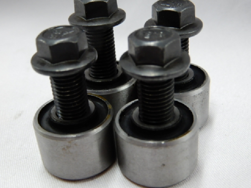 Сайлентблоки задней звезды 4 шт (с резьбой + болты) D=24мм