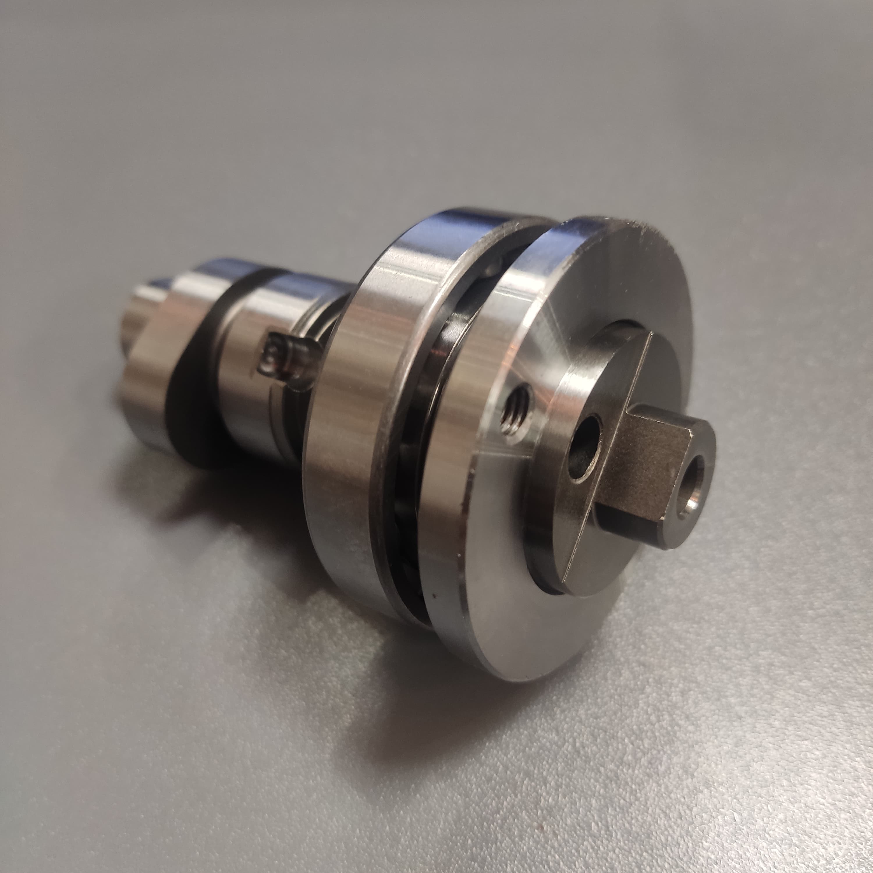 Распредвал NB 300