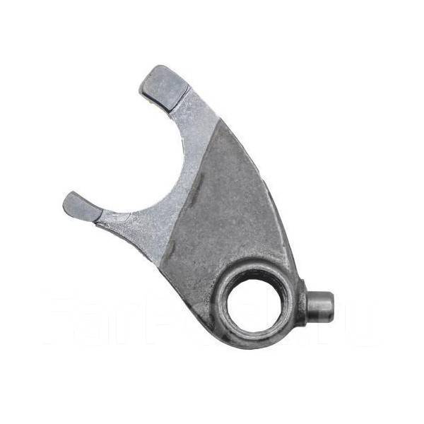 Вилка кпп 174MN центральная