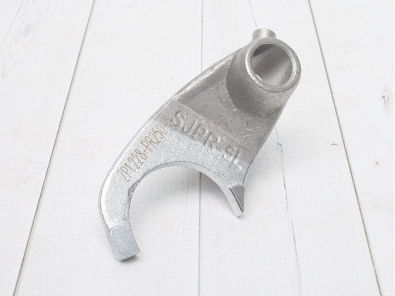 Вилка КПП Левая 172 PR