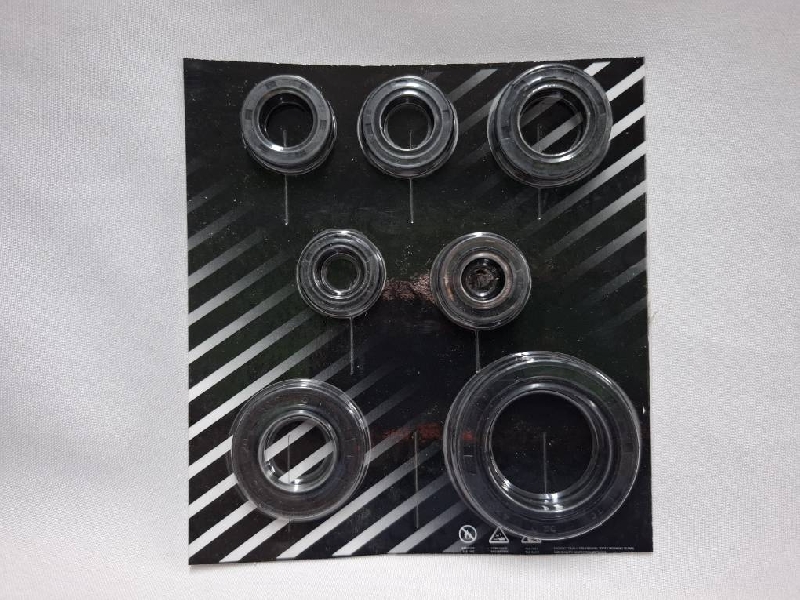 Сальники двигателя 177MM