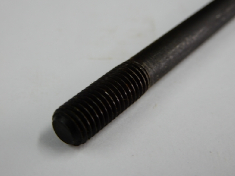 Шпилька D резьбы = 6 и 7 мм (Длина 205 мм)