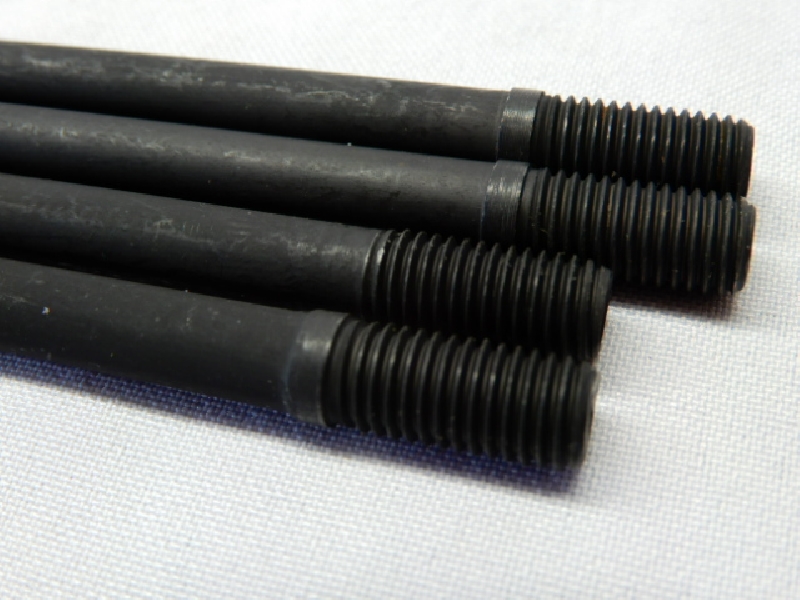 Шпильки YX 140 сс ( 2 шт 213 мм и 2 шт 205 мм) Диаметр 7 мм