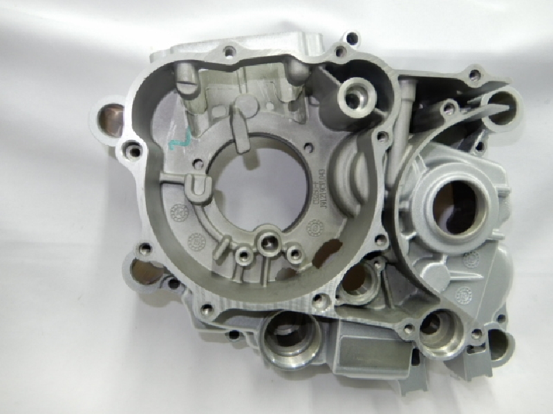 Картер левый 172FMM