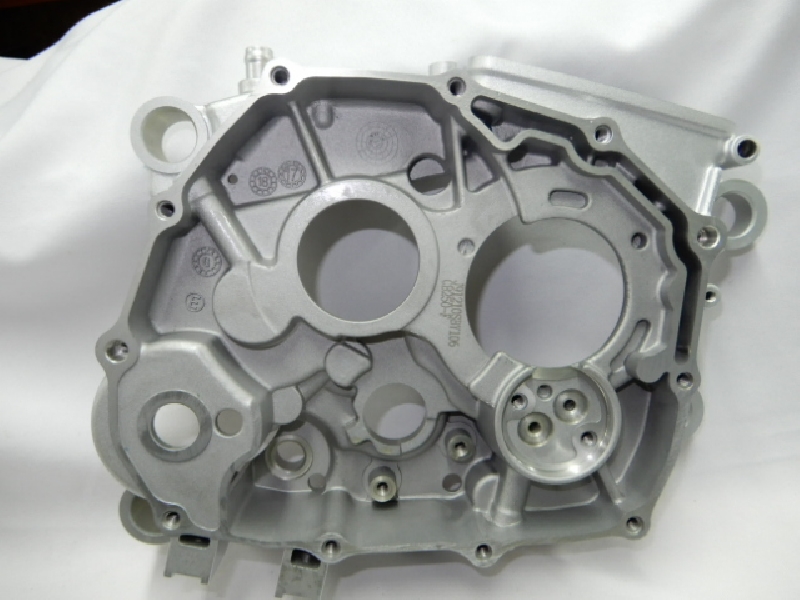 Картер правый 172FMM