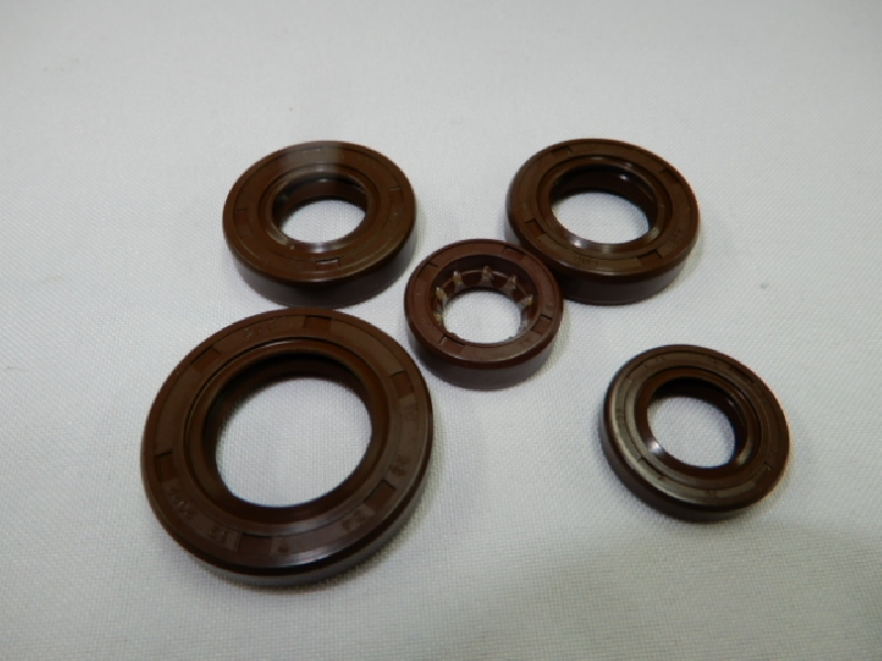 Сальники двигателя 170ММ-174MN (коричневые)