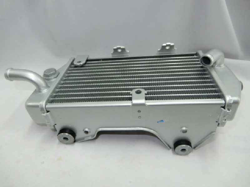 Радиатор левый BSE M2  M4 M8 RTC 300 Z7 Z8 RTC 300R