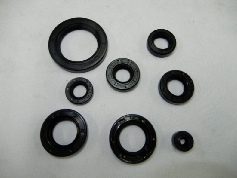 Сальники двигателя 9 шт (размеры в описании)