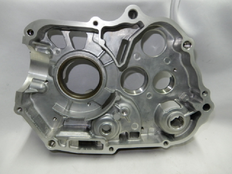 Картер правый 125 сс GRYPHON ORION (диагональ 69 мм)