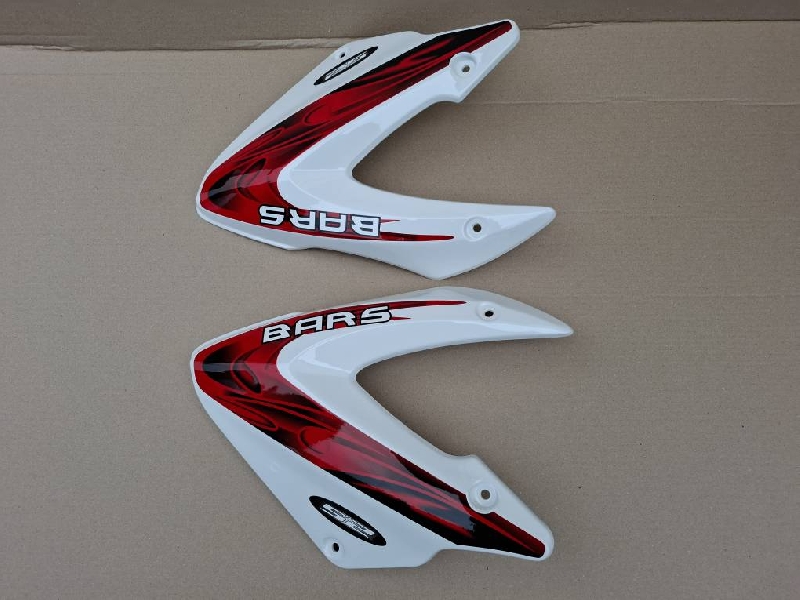Пластик на бак Motoland XR 250 Enduro левый + правый (бело красный) 2018