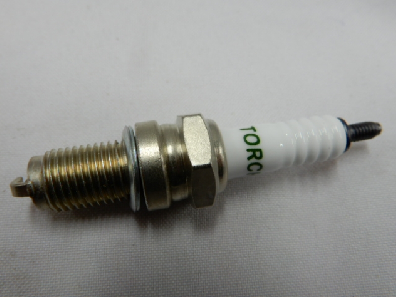 Свеча D8TC = D8EA (164-165-166-167-169-170FMN-172 )