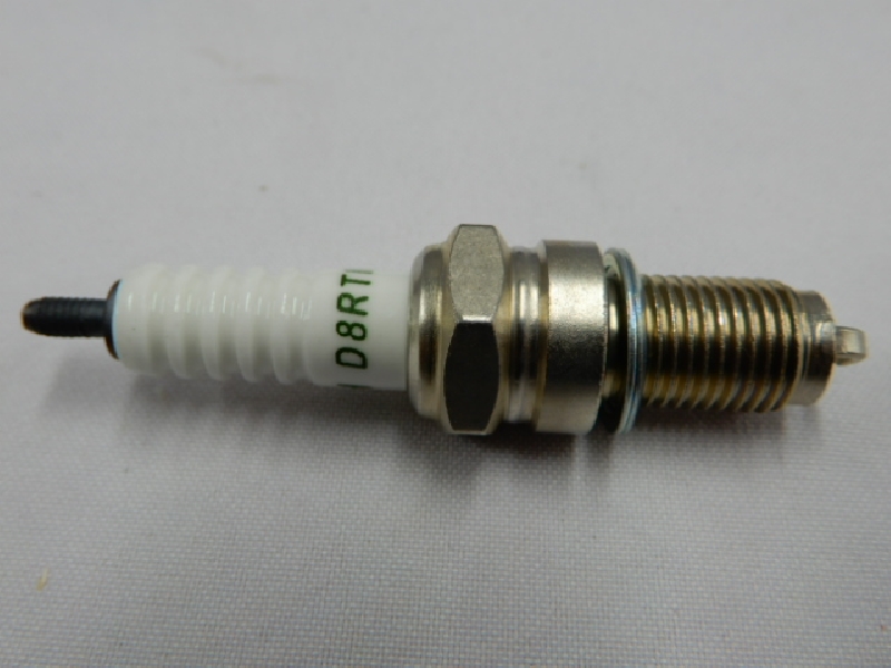 Свеча  D8RTIP для NC 450 cc