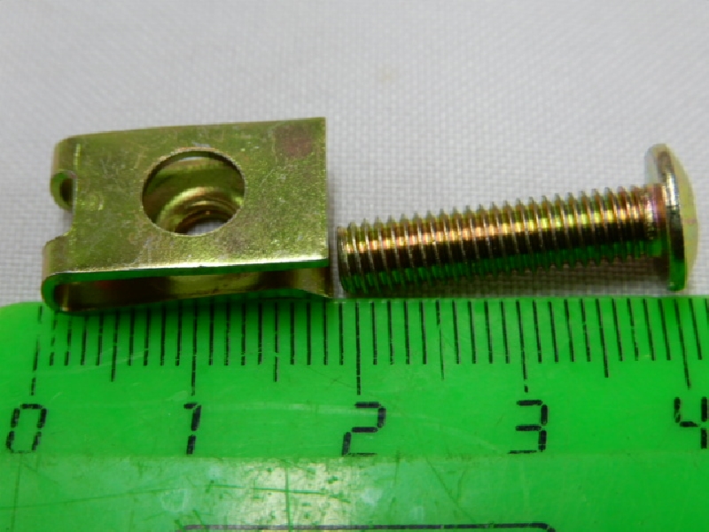 Крепеж болт 1 шт