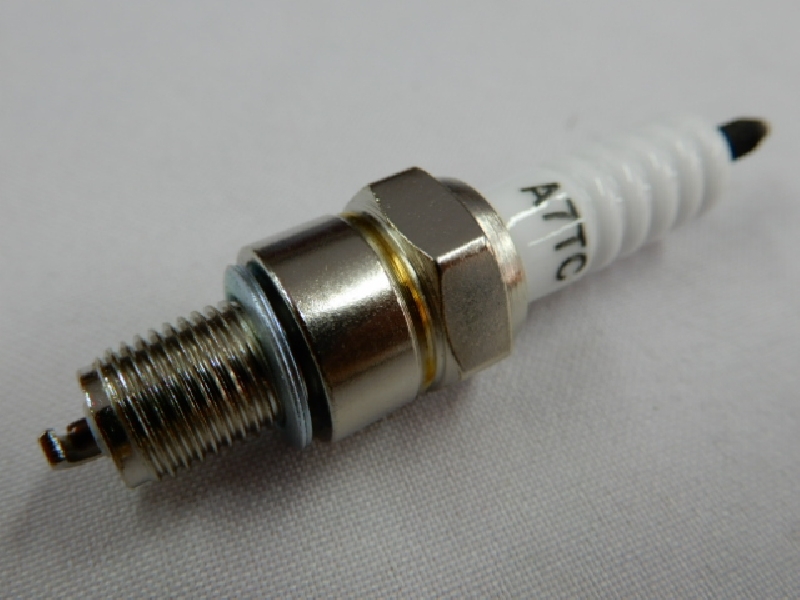 Свеча A7TC = C7HS (50-72-110-125-140-160 cc)