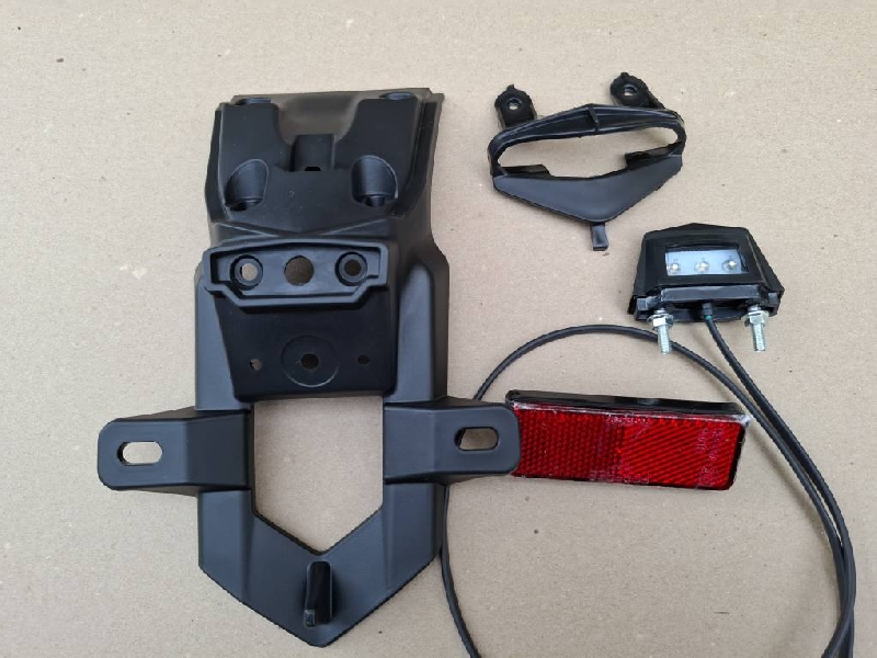 Подкрылок задний Regulmoto CR-X