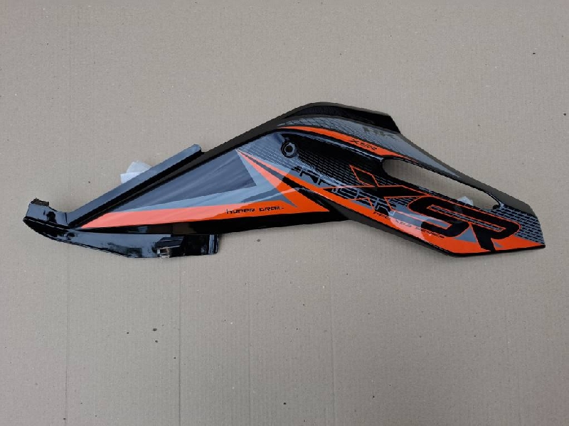 Облицовка бензобака Racer RC300-GY8V XSR правая