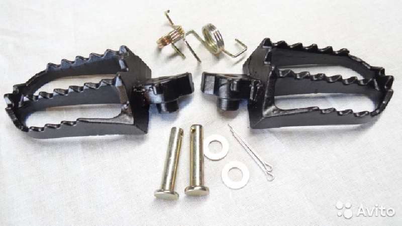 Подножки водителя IRBIS TTR 125 (левая + правая)