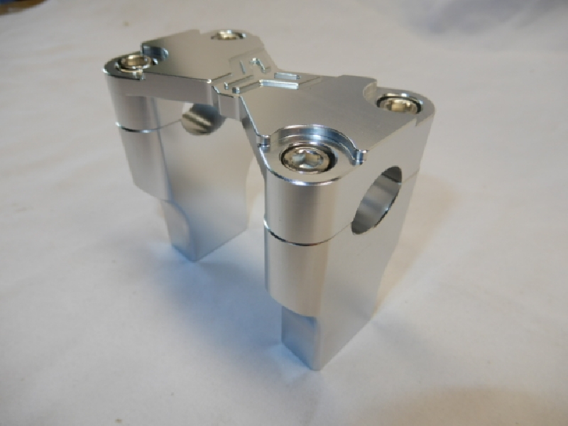 Крепление руля 22 мм под один болт (крепления 75 м