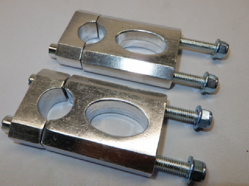 Крепление руля 22 мм под два болта комплект