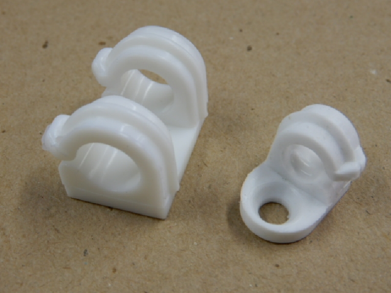 крепление тормозного шланга маленькое (d=9 мм) + побольше (d=12 мм)