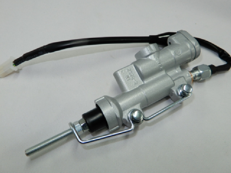 Задний тормозной цилиндр Avantis A7 (ОРИГИНАЛ) Диаметр резьбы штока 6 мм