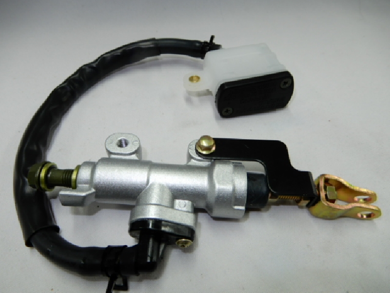 Задний тормозной цилиндр с бочком