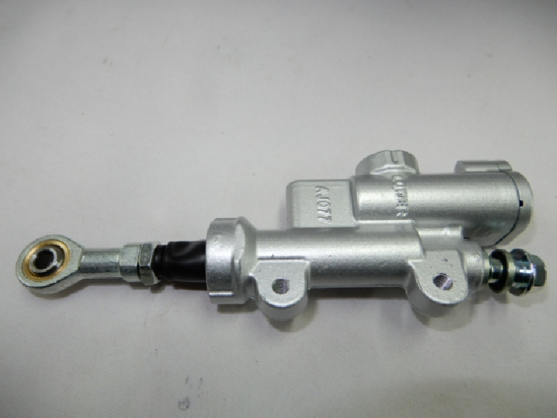 Задний тормозной цилиндр Regulmoto ZR (крепления 49 мм) (ОРИГИНАЛ)