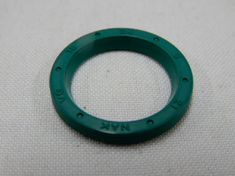 Сальник 18х24х3 прогрессии Avantis FX 250