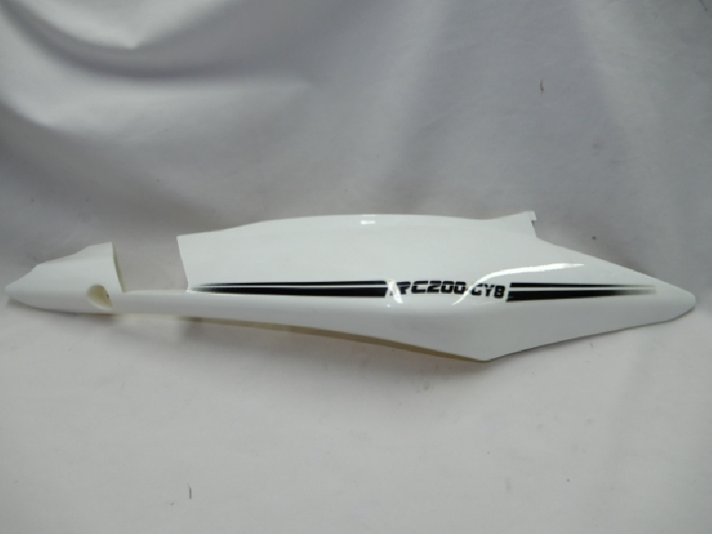 Regulmoto Sport 002, 006 Правая боковая облицовка белая