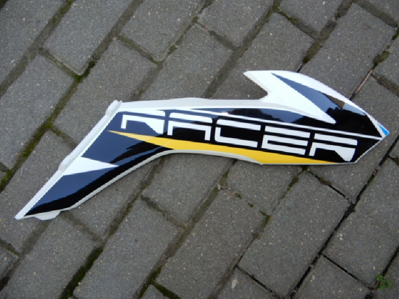 Пластик на бак задняя правая Racer RC300-GY8A Enduro 300 черно-желтая