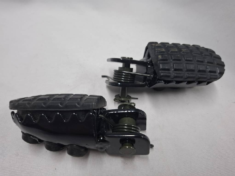 Подножки водительские (левая + правая) Regulmoto Senke,TE, Sport 001,004, IRBIS TTR 250R