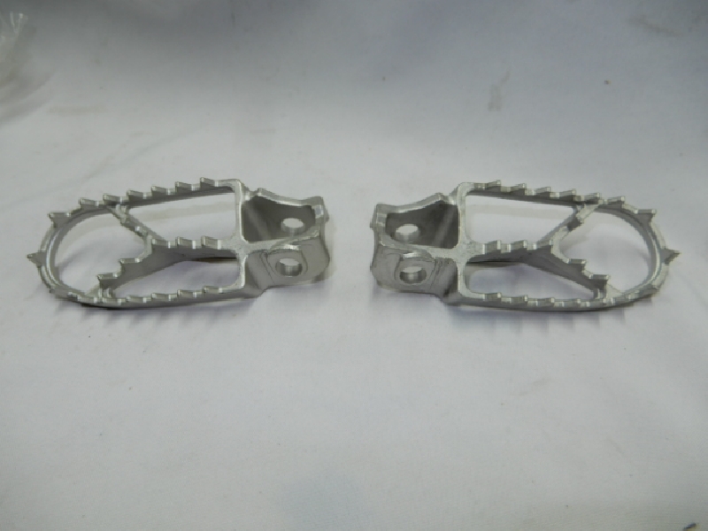 Подножки водительские (левая + правая) Regul Aqua, Legend 300, Dyna, Holeshot, Аvantis 250 Enduro, KTM