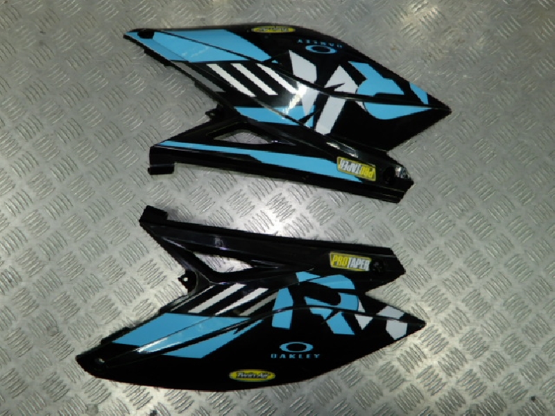 Regulmoto ZR (22-23 год) пластик задний боковой (левый + правый)