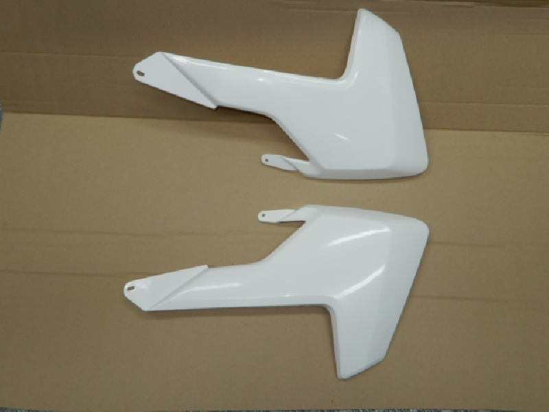 Пластик на бак GR7 (левый + правый)