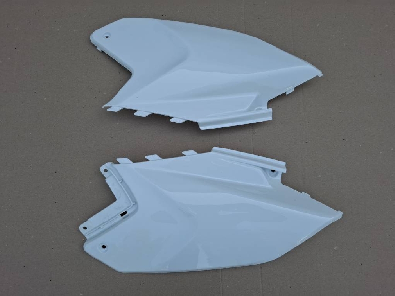 Пластик задний боковой Avantis A5,6 (левый + правый)