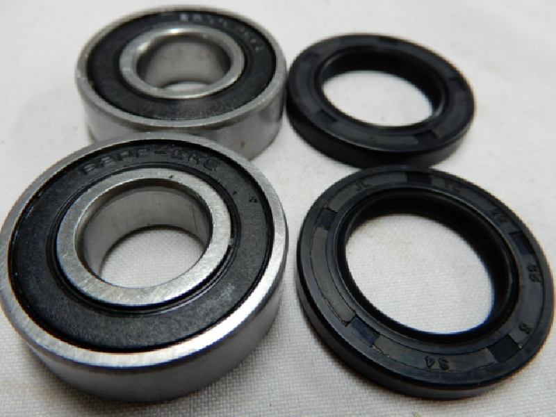 Подшипники и сальники для переднего колеса Regulmoto Sport-003, Athlete R=21 (6202 (22х35х5)