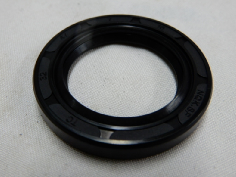 Сальник 32-47-7 для заднего колеса Avantis 250 Enduro