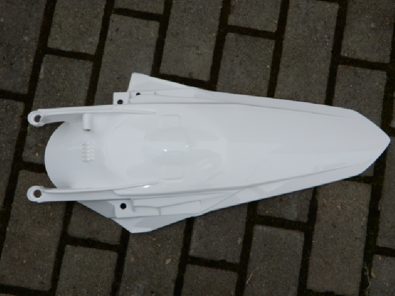 Заднее крыло Racer Z6, Z7, KTM 2020-2022 (белое)