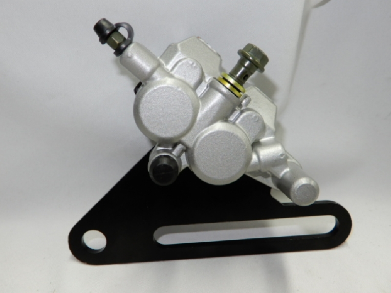 Задний тормозной суппорт Kayo T2 (с кронштейном) (крепления суппорта 66 мм)