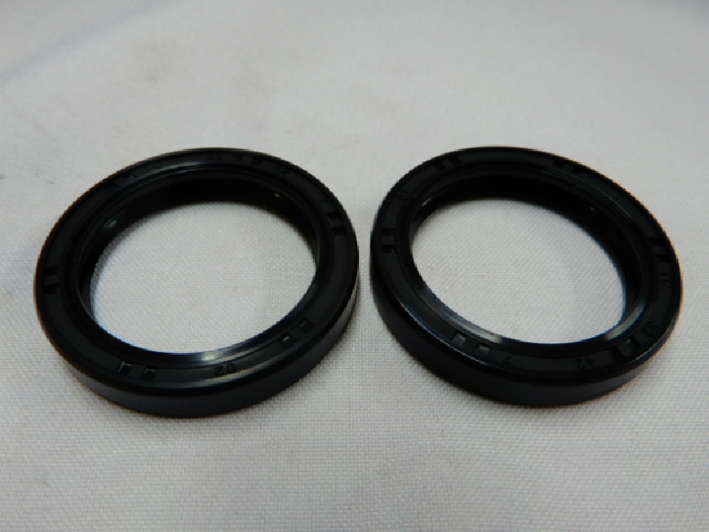 Сальники 32-42-7 (2шт) для колеса