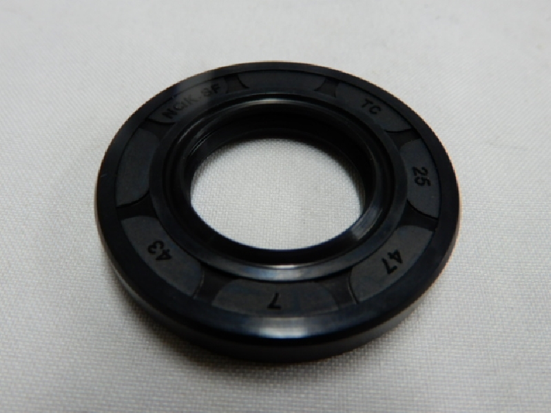 Сальник 25х47х7 для заднего колеса