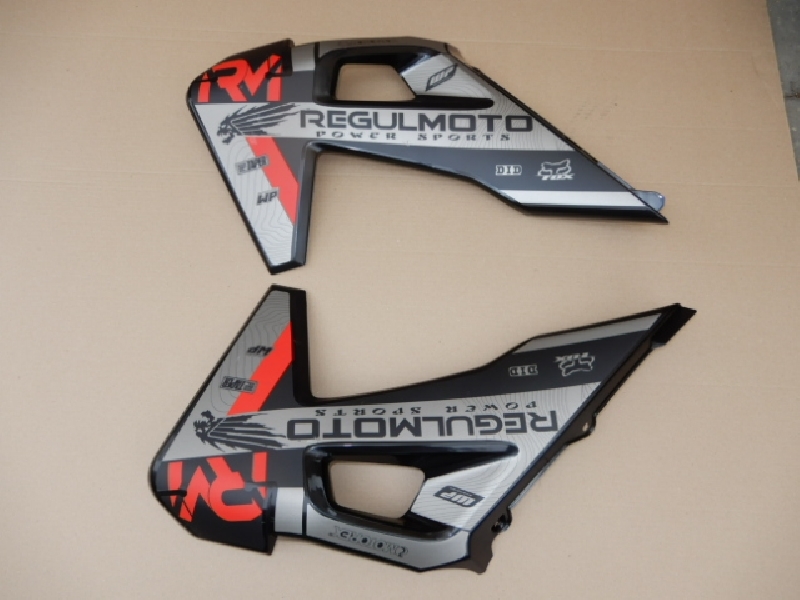 Пластик на бак BRZ H6 , Regulmoto Legend 300, Husqvarna TE250 2020-2021 левый и правый