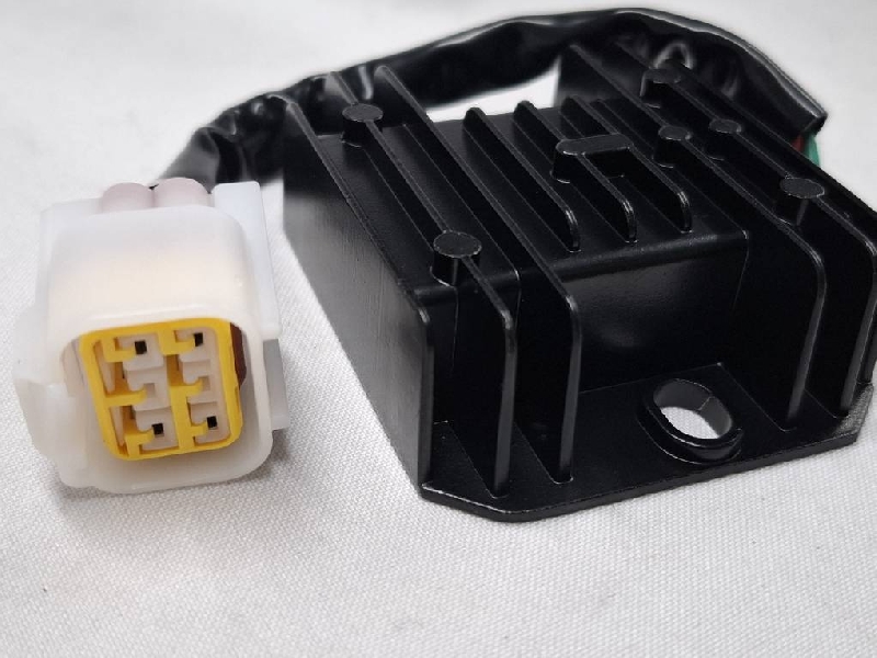 Реле регулятор Progasi Super Max (4 контакта мама)