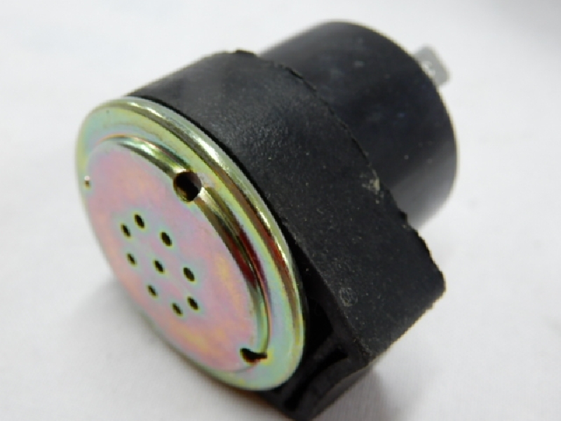 Реле поворотов 3 контакта звуковое