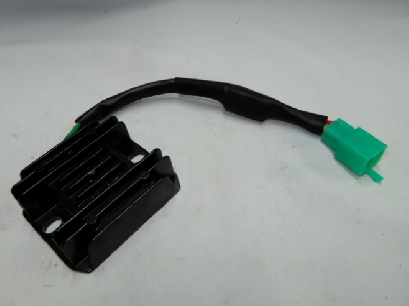 Реле регулятор Motoland XR 250 (4 контакта мама) с конденсатором