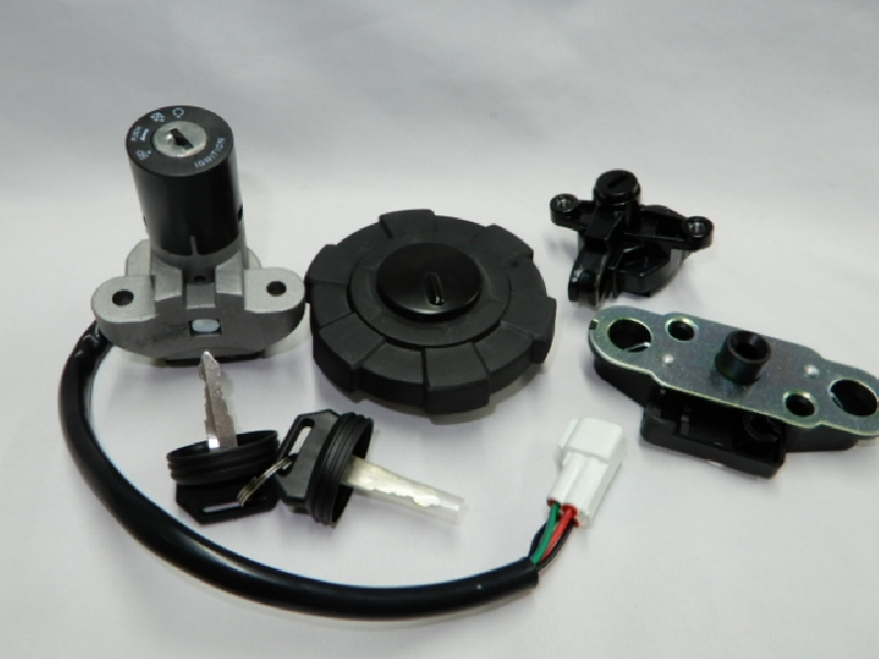 Замок зажигания RACER RC300-GY8K XVR