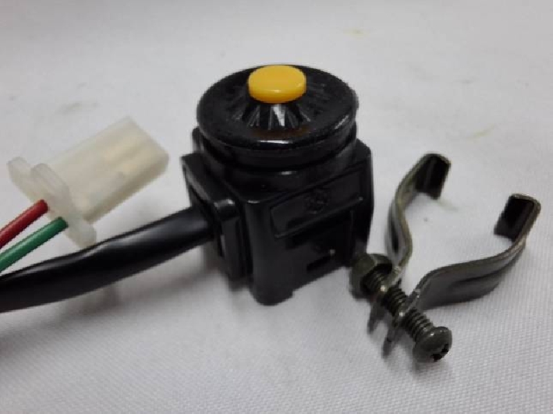 Пульт включения двигателя (кнопка желтая)