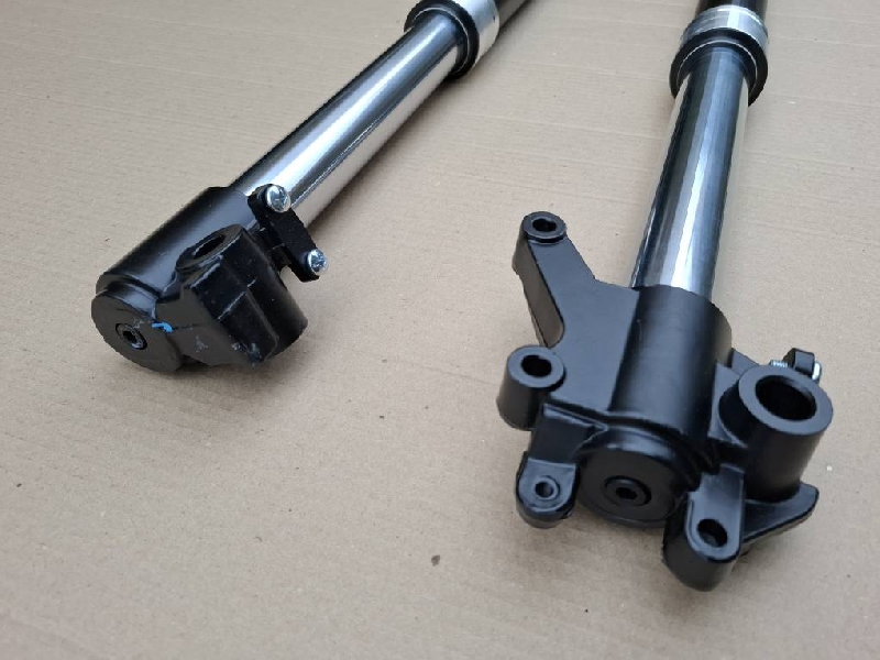 Передние амортизаторы Regulmoto Sport 003 (2020/23)